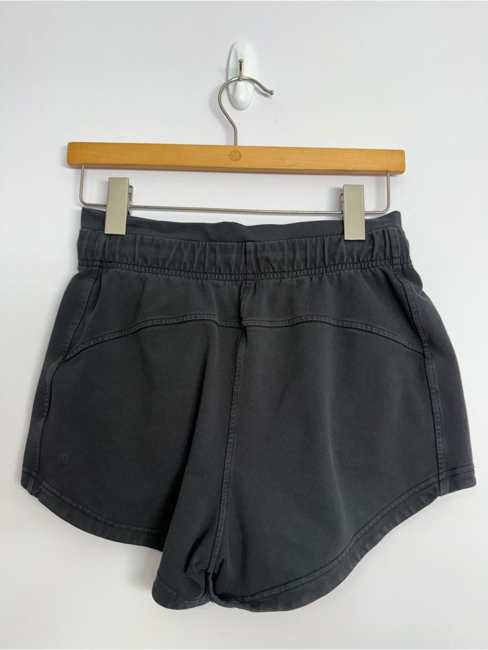 130: Lululemon Inner Glow Short 3" *Terry Black Size 4 - Picture 2 of 4